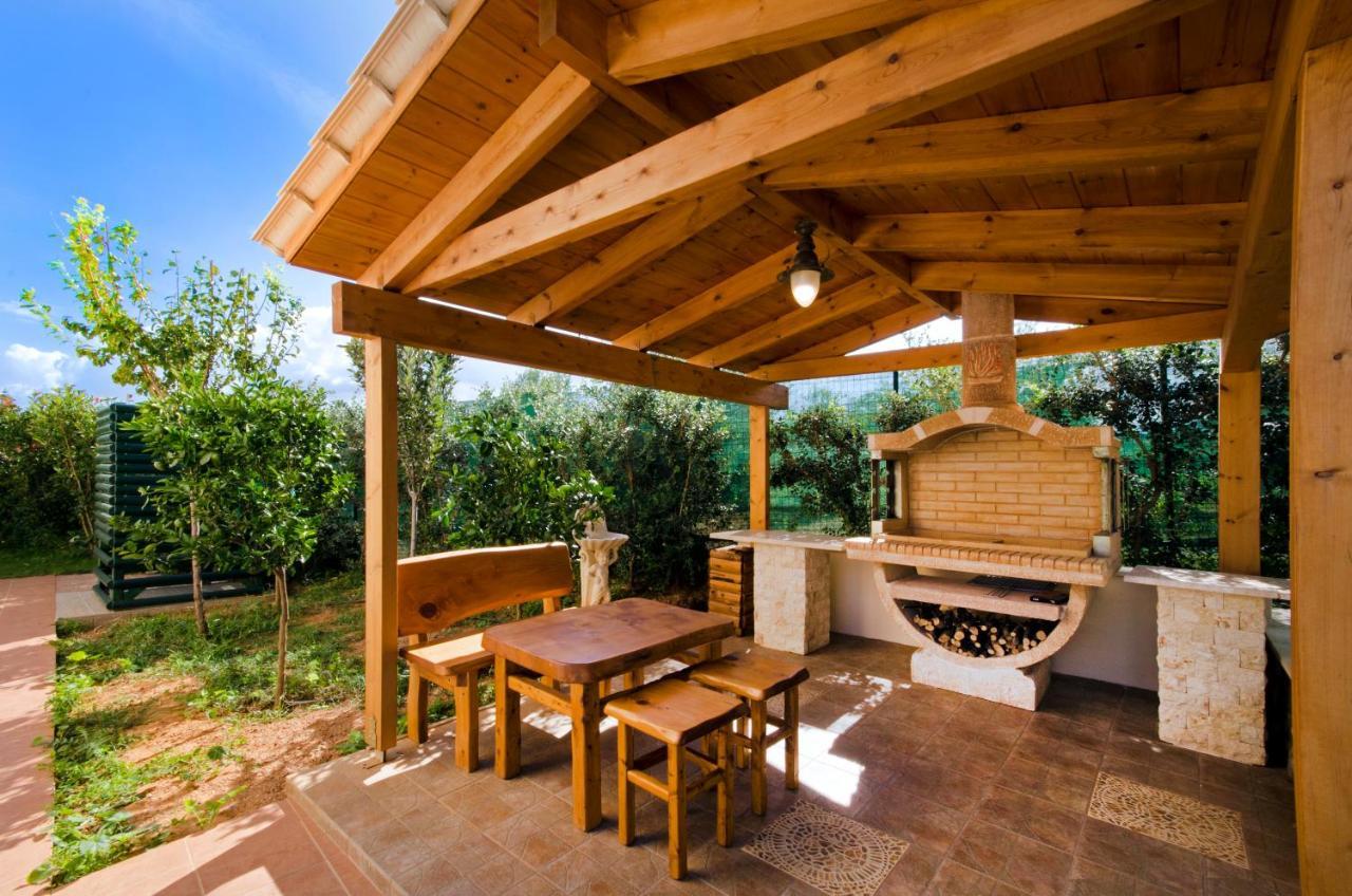 Palio Gerani Villa Moma מראה חיצוני תמונה