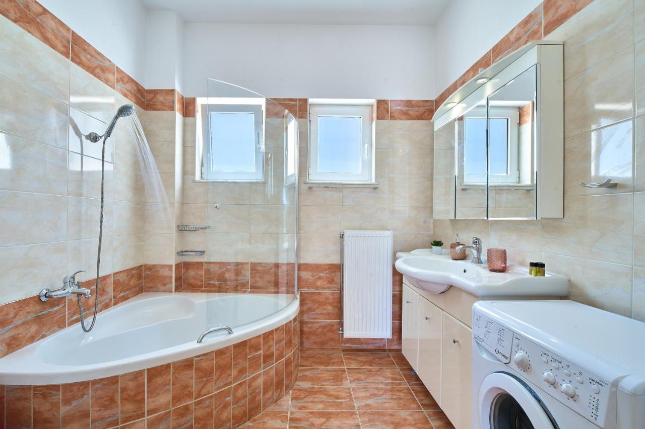 Palio Gerani Villa Moma מראה חיצוני תמונה